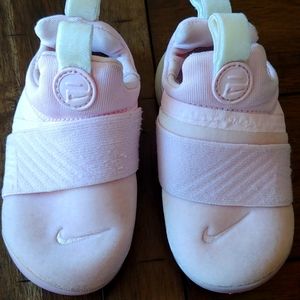 Nike Kid's flex Runner Size 7c